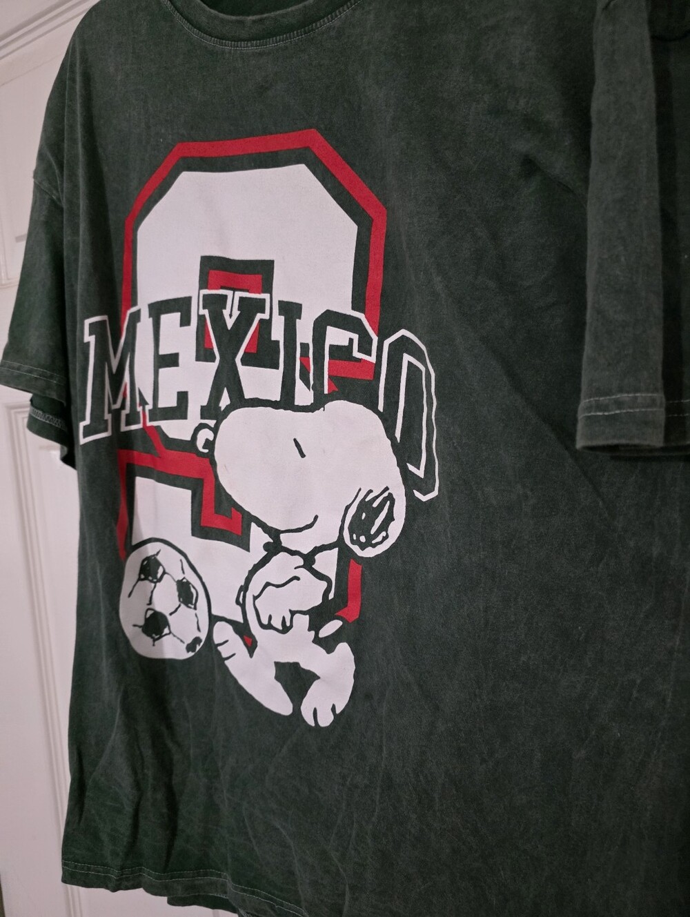 Peanuts Mens Snoopy Mexico Soccer Distressed Wash T-Shirt Size XL